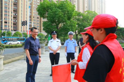 市领导慰问.jpg